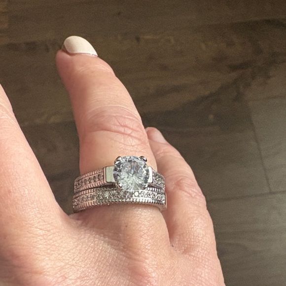 Jewelry - Elegant Silver Ring Set